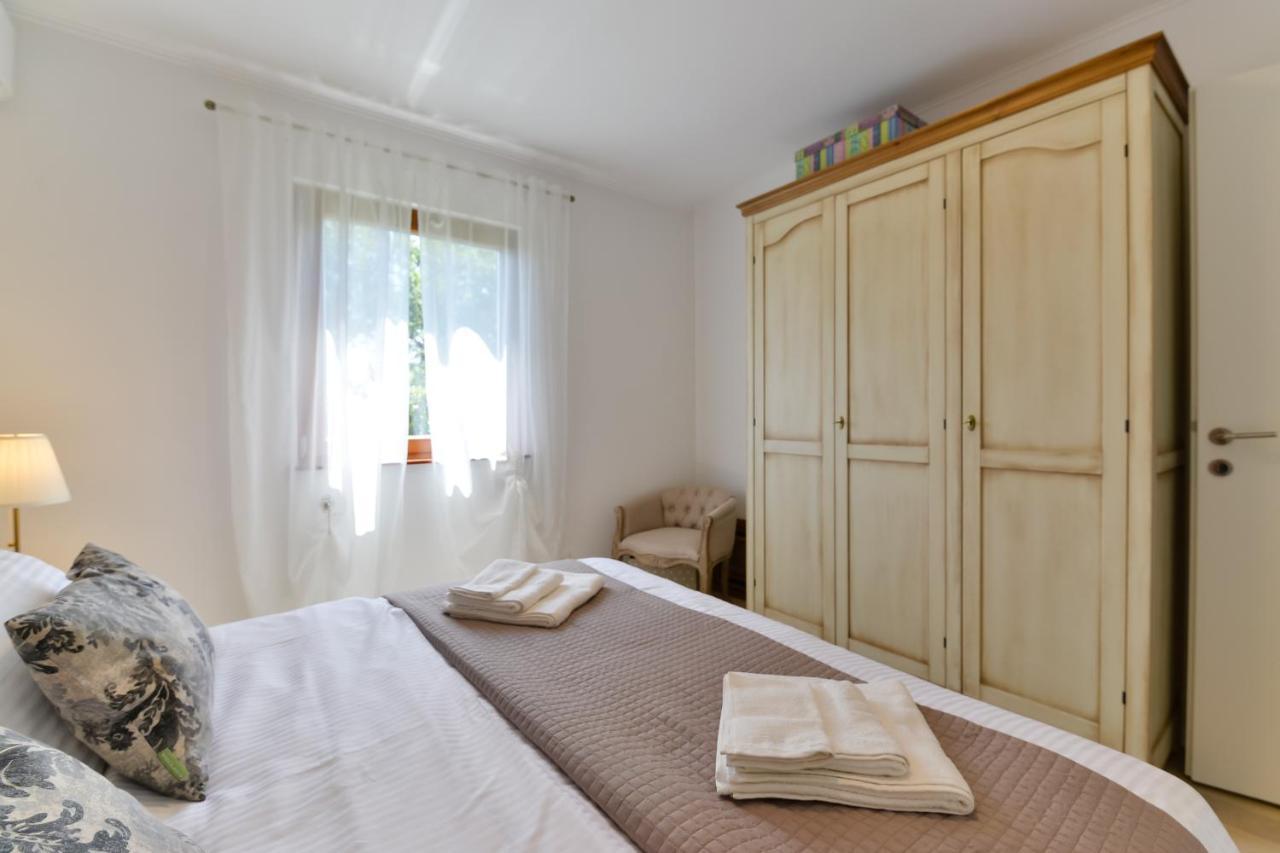 Villa Luciana Spa House, บูเย ภายนอก รูปภาพ