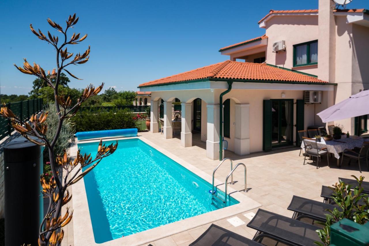 Villa Luciana Spa House, บูเย ภายนอก รูปภาพ