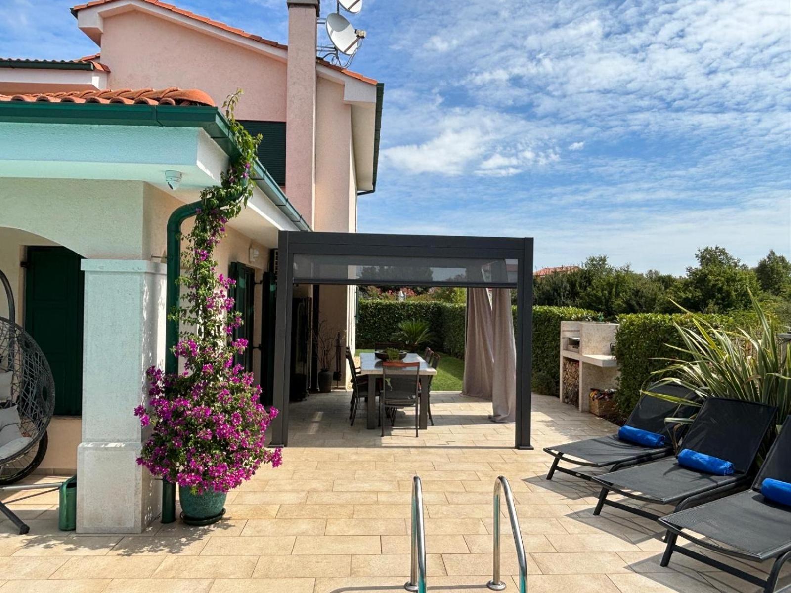 Villa Luciana Spa House, บูเย ภายนอก รูปภาพ